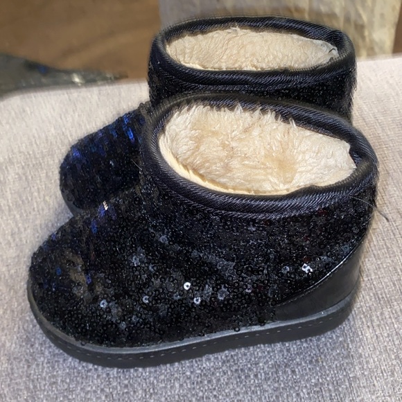 Black Sequin Boots Toddler Girl, Sz. 8c - Picture 2 of 4
